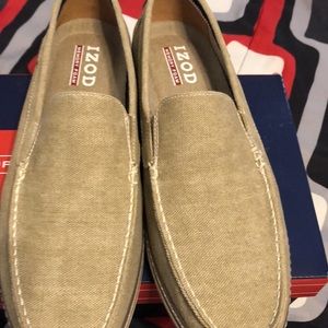Izod slip on memory foam shoes